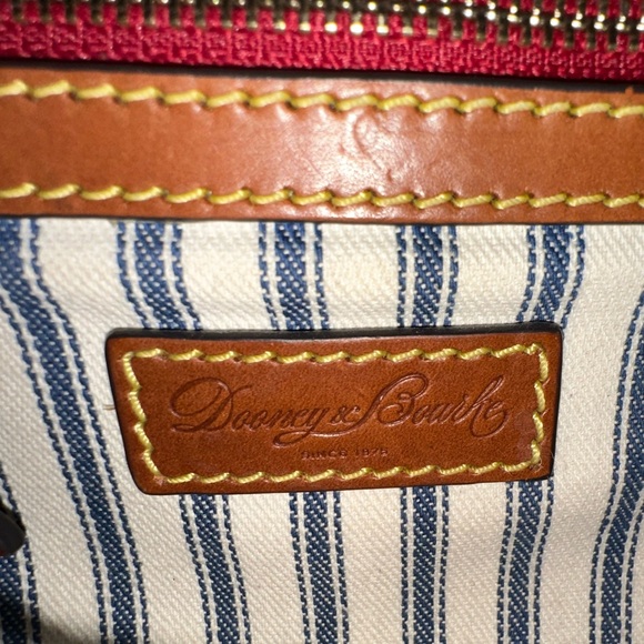 Dooney & Bourke crossbody bag - Picture 3 of 5